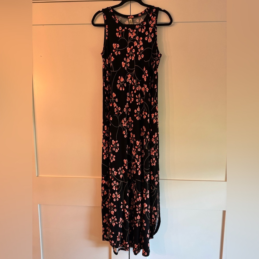 NWOT Floral Black and Pink Maxi Dress